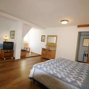 Kamer met een King Size Bed